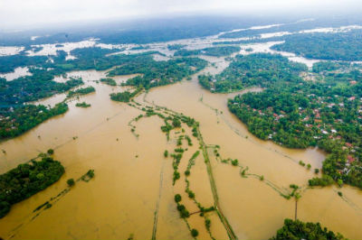 Sri lanka floods Aranayake Landslide2017 5 29