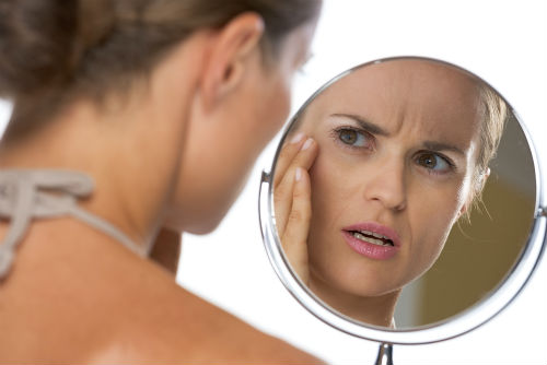 woman mirror face 2017